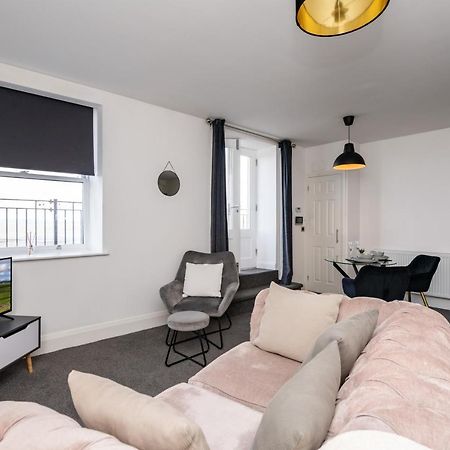 The Croston Balcony Apartment- Morecambe Central Promenade, Beach Front And Sea Views 外观 照片